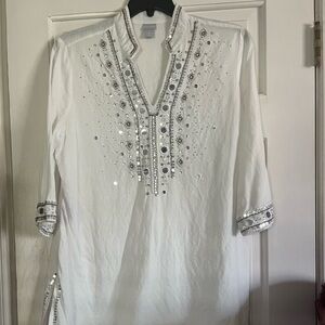Beautiful white chicos top. Maybe worn 3 times.